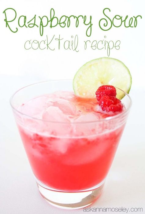 Rasberry sour cocktail recipe - Ask Anna Fresh Fruit Cocktails, Vodka Sour, Raspberry Drink, Sour Drink, Alcoholic Treats, Raspberry Cocktail, Frozen Cocktail Recipes, Raspberry Vodka, Raspberry Recipes