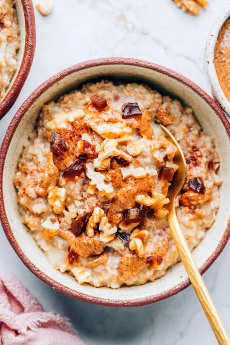 Nutty Date Oatmeal - Eating Bird Food Salted Caramel Oatmeal, Healthy Salted Caramel, Date Oatmeal, Date Caramel Sauce, Stovetop Oatmeal, Caramel Oatmeal, Cycling Food, Date Caramel, Plant Based Recipes Breakfast