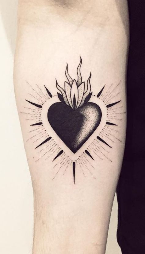 Heart Of Jesus Tattoo, Sagrado Corazon Tattoo, G Tattoos, Traditional Heart Tattoos, Black Heart Tattoos, Best Cover Up Tattoos, Sacred Heart Tattoos, G Tattoo, Tattoo Me