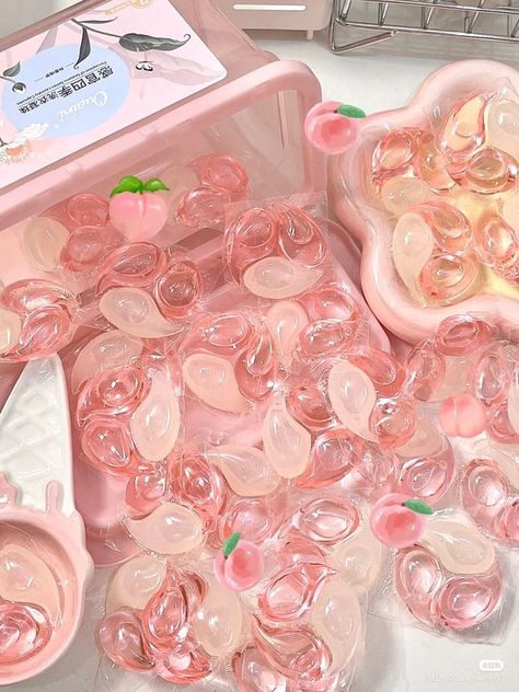 Laundry Pods, Pretty Soap, Fotografi Vintage, Pinterest Room Decor, Food Accessories, Cute Bedroom Decor, Pretty Skin, Pink Girly Things, Cool Rooms