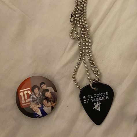 5sos necklace & One Direction pin 🩷PLS MSG which u... - Depop 5sos Guitar, Pick Necklace, Guitar Pick Necklace, 5 Seconds Of Summer, 5 Seconds, Guitar Pick, One Direction, I Know, Guitar