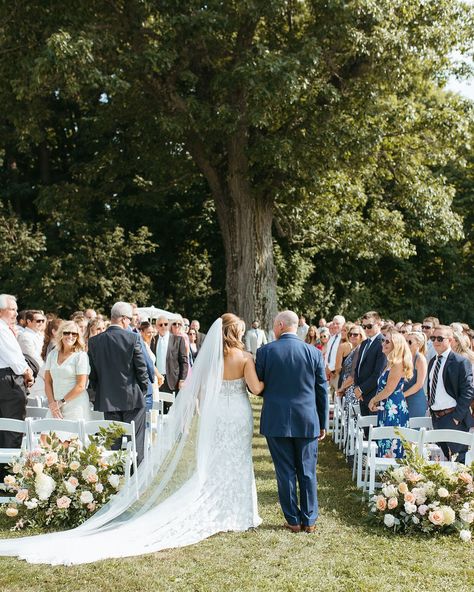 Just a peachy outdoor ceremony under the Old Oak Tree . . . VENUE @windridgeestate PHOTOGRAPHY @mackenziejo.photo PLANNING @thearchitectsdaughter_ny CATERING @michaelshospitality DJ @legendaryweddingsdj FLORALS @spruceridge BEAUTY @blushsalon716 . #upstatewedding #weekendweddingvenue #sunsetphotos #summerwedding #windridgeestate #outdoorceremony #summerwedding Oak Tree Ceremony, Upstate Wedding, Wedding Moodboard, Old Oak Tree, Wedding Mood Board, Sunset Photos, Oak Tree, Outdoor Ceremony, Summer Wedding