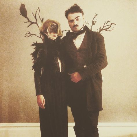 Edgar Allan Poe and the Raven halloween costume. #halloween #theraven #nevermore Edgar Allen Poe Costume Female, Edgar Allen Poe Costume, Raven Halloween Costume, Raven Costume, Raven Halloween, Allen Poe, Edgar Allen Poe, Autumn Clothing, Halloween 2023