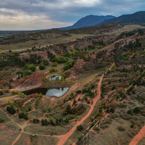 📍 Red Rocks Canyon Open Space Colorado Springs, Colorado ©️ Nicole Ford Photography #coloradosprings #coloradospringsco #Coloradospringscolorado #Colorado #colorfulcolorado #ExploreColorado #coloradomountains #coloradoadventures #travelgram #coloradolife #travelphotographer #naturelovers #nature #mountainlovers #mountains #mountainsarecalling #nicoleford #nicolefordphotography Colorado Boulder, Colorado Photography, Mountain High, Red Rocks, Rocky Mountain, Colorado Springs, Rocky Mountains, Open Space, Bouldering