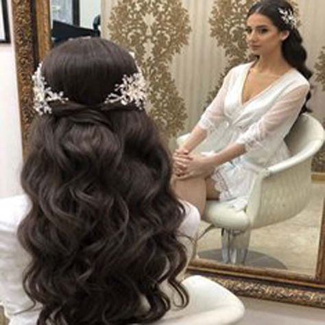 Medium Length Updo, Long Hair Extensions, Quince Hairstyles, Growing Out Short Hair Styles, Long Hair Wedding Styles, Wedding Hair Inspiration, Hair Routine, Wedding Hairstyles Updo, Wedding Hairstyles For Long Hair