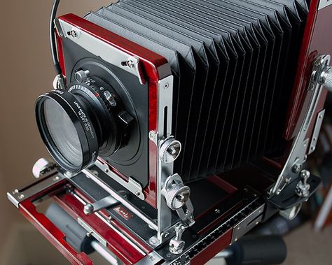 Camera Diy, Large Format Photography, Large Format Camera, Black And White Photo Wall, Old Cameras, Classic Camera, Photo Equipment, Photography Basics, Red Wood