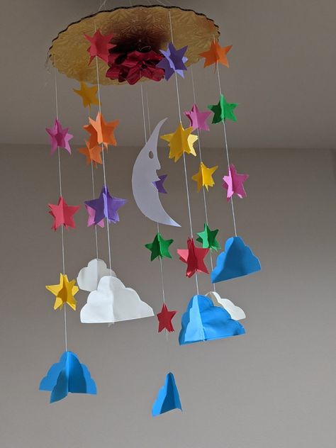 Color full mobil/ wind chime made out of paper Paper Wind Chime, Handmade Wind Chimes Crafts, Windchimes Diy, Mobile Craft, Wind Chimes Craft, Paper Mobile, Classroom Art Projects, Classroom Art, Diy Mobile