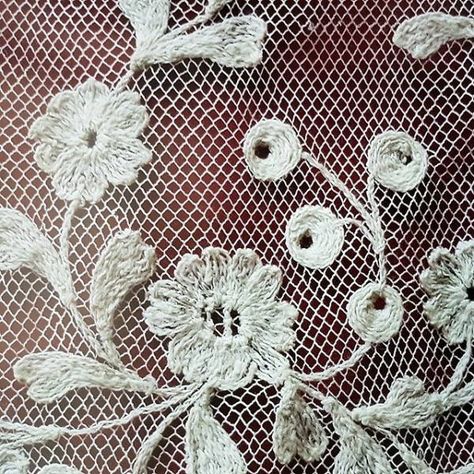 Limerick Lace, Tambour Beading, Tulle Embroidery, Tambour Embroidery, Types Of Embroidery, Embroidery Needles, Antique Lace, Lace Making, Satin Stitch