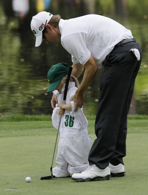 this is perfect Golf Family Aesthetic, Golf Boyfriend, Dad Core, Couples Golfing, Country Club Aesthetic, Golf Aesthetic, Dad Aesthetic, Golf Girl, Kids Golf