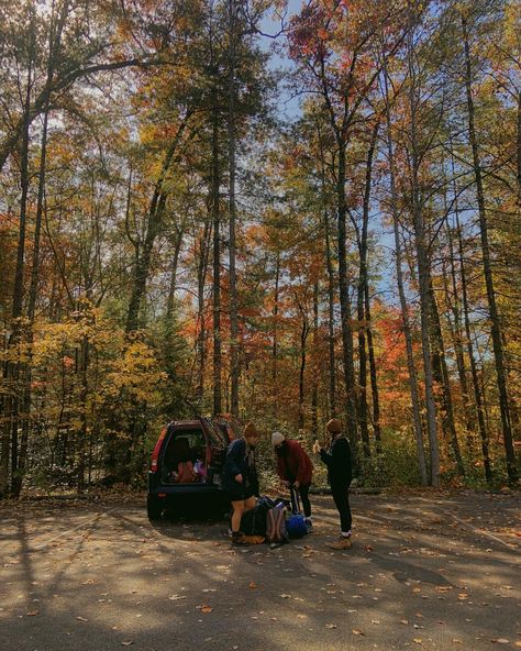 Fall Camp Aesthetic, Fall Goals Aesthetic, Camping Fall Aesthetic, Autumn Camping Aesthetic, Cabin Fall Aesthetic, Fall Family Aesthetic, Camp Core Aesthetic, Granola Fall Aesthetic, October Vision Board Aesthetic