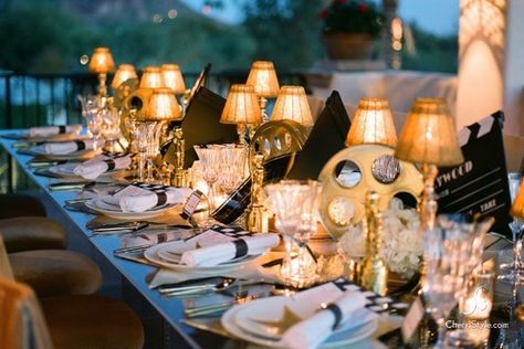 Hollywood theme table decor. Gold lamps and movie reels Glam Table Setting, Oscars Theme Party, Oscars Party Ideas, Oscar Viewing Party, Glam Table, Hollywood Party Theme, Glamour Party, Oscar Night, Gala Ideas