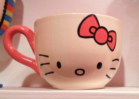 Hello Kitty Mug | Paint Your Own Pottery | Paint Your Pot | Cary, North Carolina Hello Kitty Pottery Painting, Sanrio Pottery Painting, Pottery Cup Painting Ideas, Easy Ceramics Ideas Pottery, Pottery Painting Easy, Hello Kitty Pottery, Pottery Painting Ideas Mugs, Art Markers Drawing, Clay Painting