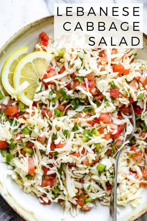 Coleslaw Salad, Cabbage Salad Recipes, Olive Oil Dressing, Oil Dressing, Recipes Mediterranean, Salad Vegan, Salad Dishes, Yummy Salads, Cole Slaw