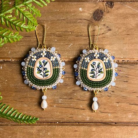 Blueberry Beads 🫐🌿 Available in my Fruit Garden Collection 5/32 at 5pm PDT! ��🥭🍋🫐🍑 Make sure to sign up for my newsletter on my site to receive discounts and updates on every collection! 🫶🏼 . . . . #nativebeadwork #polymerclayearrings #minipainting #indigenousbeadwork #beadedearrings #handmadeearrings #clayearrings #buynative #nativemade Native Fashion, Beading Design, Native American Regalia, Native Beadwork, Beaded Jewlery, Northwest Coast, Earring Ideas, Native Style, Beadwork Patterns