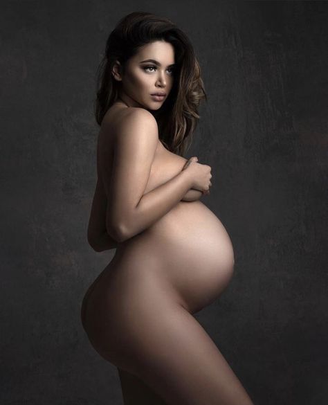 Shyla Walker, Landon Mcbroom, Cute Pregnancy Pictures, Maternity Shoots, Beautiful Pregnancy, Maternity Photoshoot Poses, Pretty Pregnant, Maternity Photography Poses, Maternity Poses