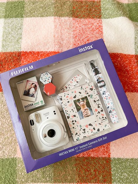 Instax Mini Ideas, Fujifilm Instax Mini 11, Instax Mini 11, Instax Mini Album, Instax Mini Camera, Diy Photo Book, Instax Camera, Mini Ideas, Instax Photos