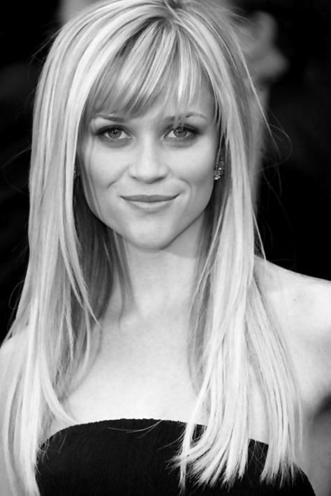 2013 Hairstyles for Women with Long Hair - Reese Witherspoon sports long hair with layers framing the face and bangs just above the eyebrows.  This is what I have now and I love it Reese Witherspoon Hair, Oscar Hairstyles, Layered Haircuts For Medium Hair, Haircuts For Medium Hair, Long Hair With Bangs, Long Layered Hair, Haircuts For Long Hair, Reese Witherspoon, Hair Pictures