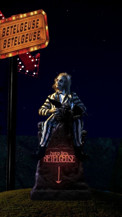 #beetlejuice #betelgeuse #timburton #michaelkeaton #halloween #halloweenaesthetic #horror #movies #movie Beetlejuice Cast, Tim Burton Beetlejuice, Halloween Date, Halloween Wallpaper Iphone Backgrounds, Beetlejuice Movie, Tim Burton Films, Tim Burton Movie, Horror Lovers, Michael Keaton