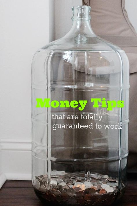 Piggy Bank Diy, Money Saving Jar, Saving Money Chart, Downtown Brooklyn, Rain Wedding, Savings Jar, Money Jars, Discovery Kids, Dekor Diy