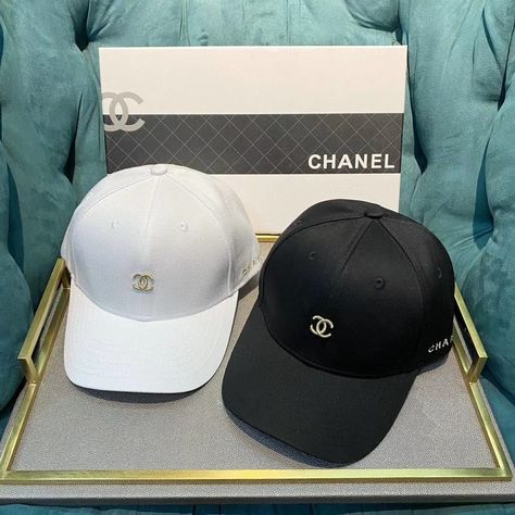 Chanel Headwear, Chanel Cap, Topi Snapback, Branded Caps, Luxury Hats, Women Hats Fashion, Clothes Jewelry, Fashion Cap, Cap Designs