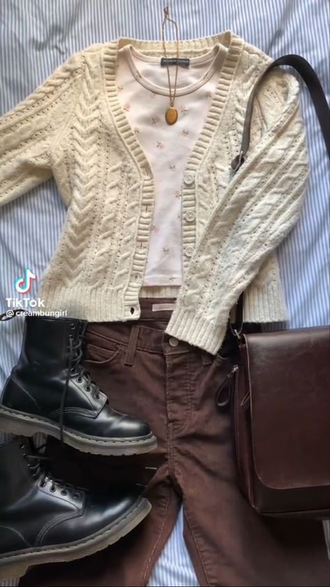 Academia Outfits, Cardigan Outfit, Downtown Outfits, Clothes And Shoes, 가을 패션, Really Cute Outfits, Outfit Inspo Fall, Casual Style Outfits, Dream Clothes