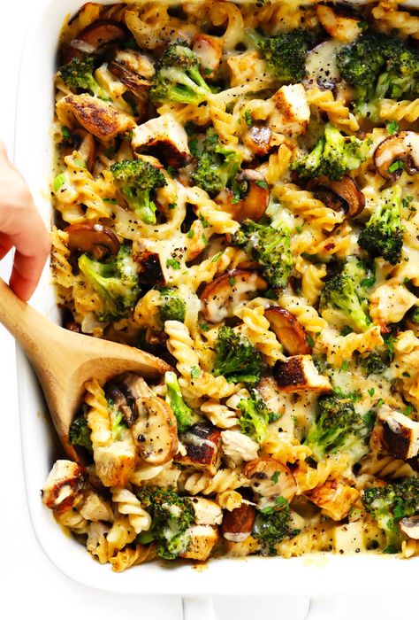 Healthy Chicken Casserole, Chicken Shawarma Recipe, Broccoli Recipes Casserole, Healthy Casserole Recipes, Chicken Tikka Masala Recipes, Broccoli Bake, Broccoli Chicken, Chicken Broccoli Casserole, Cooking Chicken To Shred