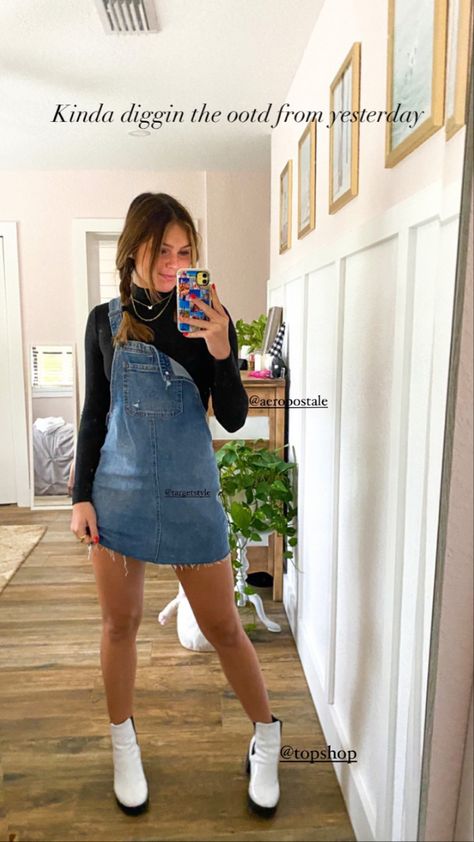 Overall Dress Outfit Winter, Jean Overall Dress Outfit, Denim Dress Outfit Summer, Overall Skirt Outfit, Cute Overall Outfits, Jean Overall Dress, Denim Dress Outfit, Jean Skirt Outfits, Outfits Con Jeans