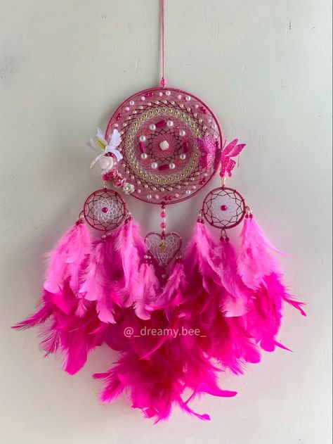 Pink Dream Catcher, Dream Catcher Pink, Pink Dreamcatcher, Dream Catcher Decor, Pink Wall Decor, Indian Crafts, Pink Wall, Handmade Wire Jewelry, Dreamcatchers