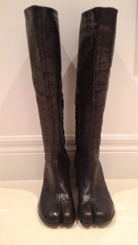 Preowed only worn a few times Martin Margiela knee high leather Tabi boots size 37 round heel. | eBay! Clothes Makeover, Boots Aesthetic, Worn Boots, Tabi Boots, Brown Knee High Boots, Tabi Shoes, 2024 Outfits, Womens Combat Boots, Womens Ugg Boots