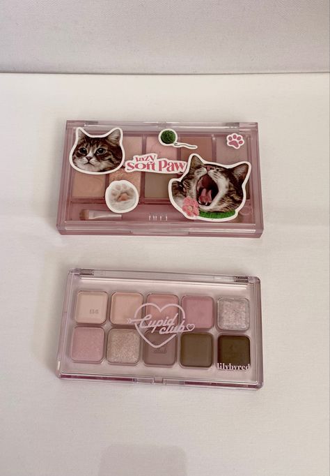 Cute Makeup Products Packaging, Makeup Products Eyeshadow Palette, Asian Makeup Products, K Beauty Makeup Products, Makeup Products Eyeshadow, Clio Make Up, Cool Tone Korean Makeup Products, Kbeauty Korean Makeup Products, Korean Eyeshadow Palette