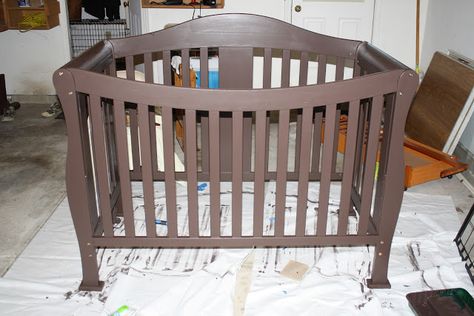 SEARCHING...: Tutorial: How to paint and seal a crib. Painting A Crib, Wooden Cribs, Girl Cribs, Furniture Fix, Baby Painting, Diy Furniture Projects, Nursery Furniture, Baby Girl Room, Baby Cribs