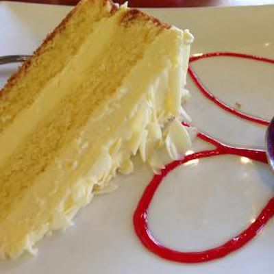 Limoncello Cake with Marscarpone Frosting @keyingredient #cake #cheese #chocolate Mascarpone Frosting Recipe, Cake With Mascarpone Frosting, Limoncello Cake, Cake With Mascarpone, Mascarpone Recipes, Limoncello Recipe, Mascarpone Frosting, Coconut Dessert, Brownie Desserts