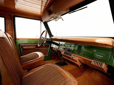 Ford Bronco Interior, Bronco Interior, Classic Bronco, Early Bronco, Classic Ford Broncos, Bronco Ii, Jeep Wagoneer, Truck Interior, Classic Motors