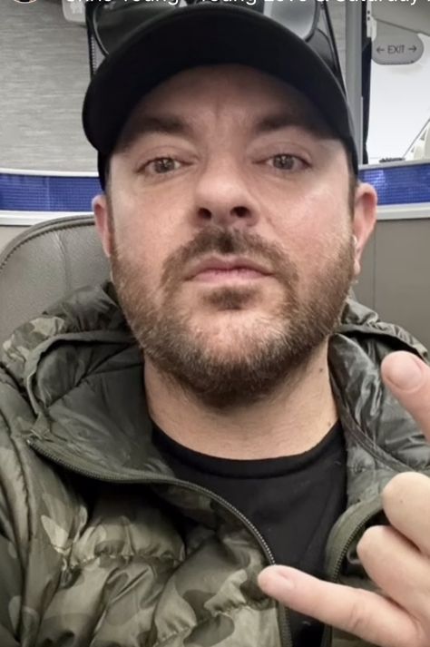 Chris Young Pictures 2024, Chris Young Selfie, Chris Young Pictures, Chris Young Songs, Chris Young Music, Selfie Pics, Trace Adkins, Chris Young, Austin Butler