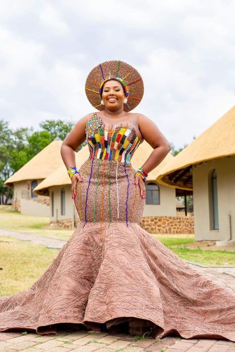 Zulu Bride Traditional Attire, Zulu Wedding Dress, Zulu Attire, Xhosa Bride, Zulu Traditional Wedding Dresses, South African Wedding Dress, Traditional African Wedding, Zulu Traditional Wedding, Wedding Booth