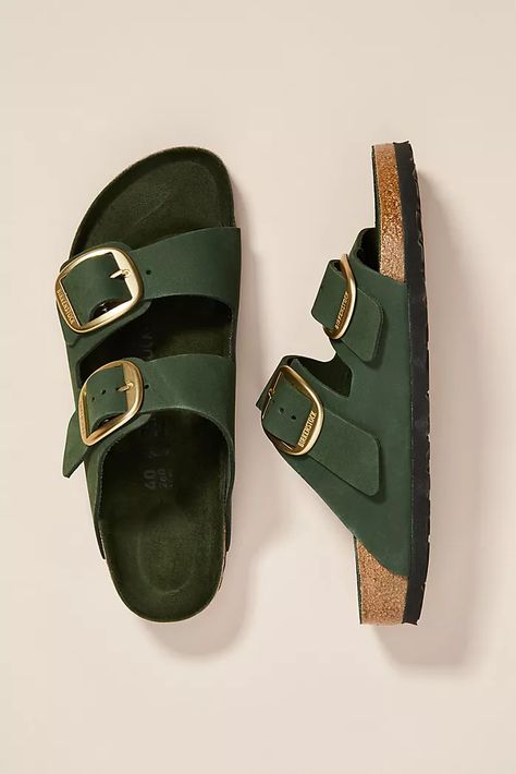 American Wardrobe, Laidback Aesthetic, Birkenstock Arizona Big Buckle, Arizona Big Buckle, Look Boho Chic, Pretty Sandals, Birkenstock Sandals Arizona, Skandinavian Fashion, Sandals Outfit