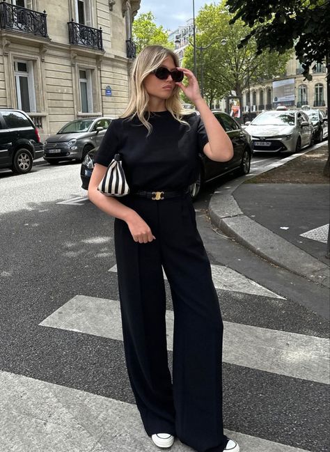 Paris Summer Outfits, Chic Travel Outfit, Elegantes Outfit Frau, Europe Outfits, Paris Outfits, Mode Casual, Elegantes Outfit, Looks Chic, Modern Outfits