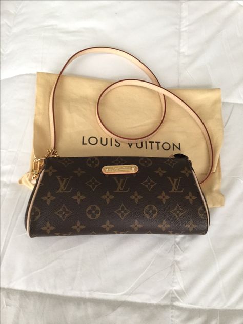 Clutch Outfit, Louis Vuitton Eva Clutch, Louis Vuitton Eva, Dior Saddle, Swag Bag, Crossbody Clutch, Gucci Bags, Classic Flap, Jewelry Bags