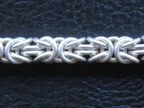 Byzantine Chainmaille Tutorial Sunroom Roof, Byzantine Chainmaille, Chainmaille Jewelry Patterns, Chainmail Patterns, Chainmaille Tutorial, Jump Ring Jewelry, Chainmail Bracelet, Chainmail Jewelry, Wire Jewelry Tutorial