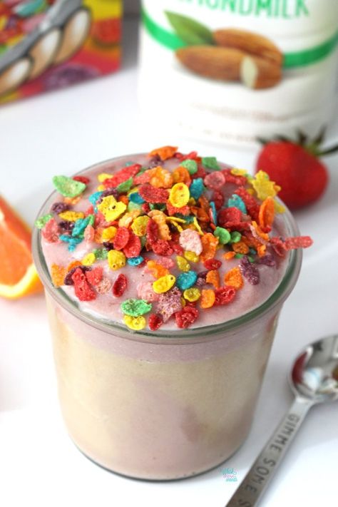 Fun and fruity protein smoothie, smoothie bowl, topped with Fruity Pebbles! A healthy balanced smoothie treat for kids and us kids at heart! Vegan friendly. Cereal Smoothie Recipes, Fruity Cereal Protein Shake, Fruity Pebble Protein Shake, Fruity Pebble Protein Powder Recipes, Fruity Pebbles Protein Powder Recipes, Fruity Pebbles Protein Shake, Herbalife Shakes, Fruity Pebble, Fruity Pebbles Cereal