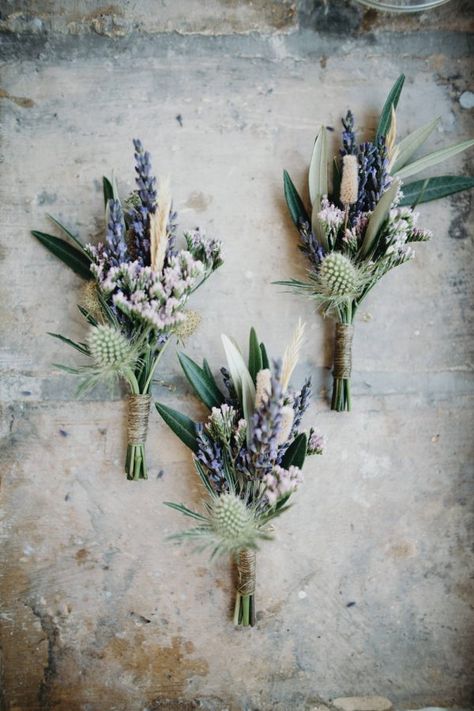 Bouquets Of Flowers, Deco Champetre, Pastel Color Schemes, Boutonniere Wedding, Lavender Wedding, Deco Floral, Pastel Flowers, Avignon, Groom And Groomsmen