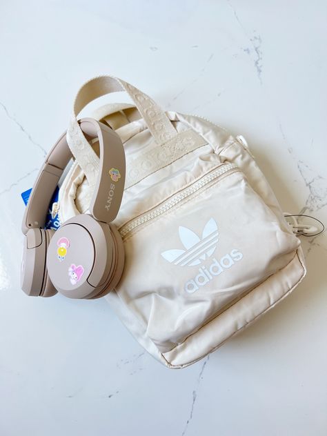 Beautifuuuuul Mini Bagpack Aesthetic, Nike Futura 365 Mini Backpack, White Mini Backpack, Adidas Mini Backpack, Sporty Adidas Backpack, Adidas Aesthetic, Mini Adidas Backpack, Mini Backpack, Backpacks