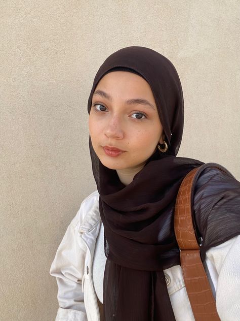 Clean makeup , hijabi girl Aesthetic Outfits Hijab, No Make Up Make Up Look, Hijab Teen, French Girl Aesthetic, Hijabi Fits, Hijabi Fashion Casual, Hijabi Aesthetic, Hijabi Style, Modesty Fashion