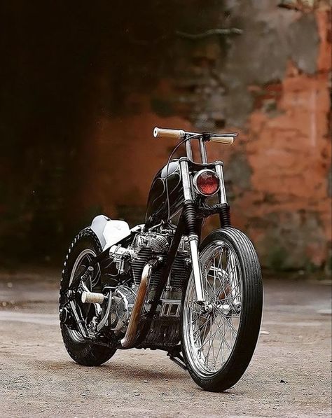 Moto Bobber, Xs650 Bobber, Moto Chopper, Bobber Motorcycles, Triumph Chopper, Yamaha Xs650, Harley Shovelhead, Motos Vintage, Old School Chopper