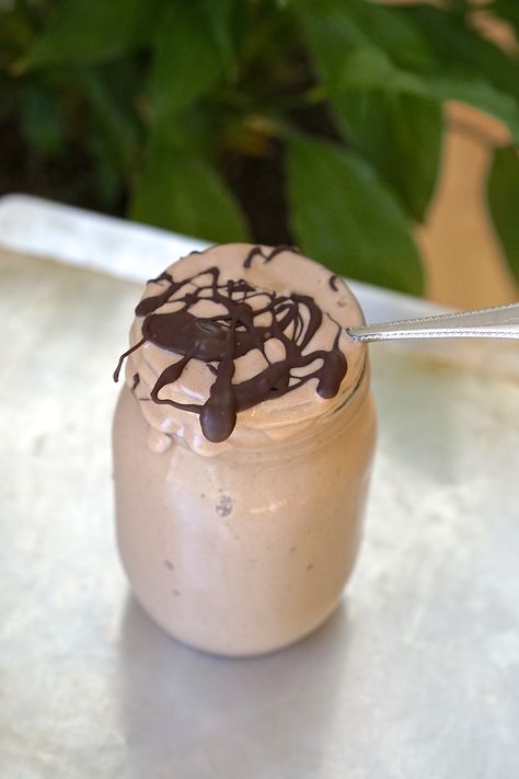 Tahini Shake, Seattle Recipes, Chocolate Tahini, Salad Inspiration, Paleo Banana, Vegan Drinks, Chocolate Smoothie, Chocolate Shake, Coconut Almond