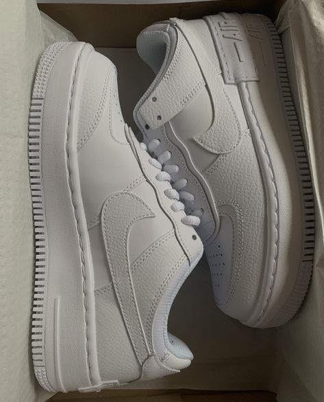 White Air Force 1s, Supreme Air Force 1, Nightclub Aesthetic, Trendy Shoes Sneakers, Pretty Shoes Sneakers, Fashion Baby Girl Outfits, Aesthetic Boys, Hype Shoes, Girly Shoes