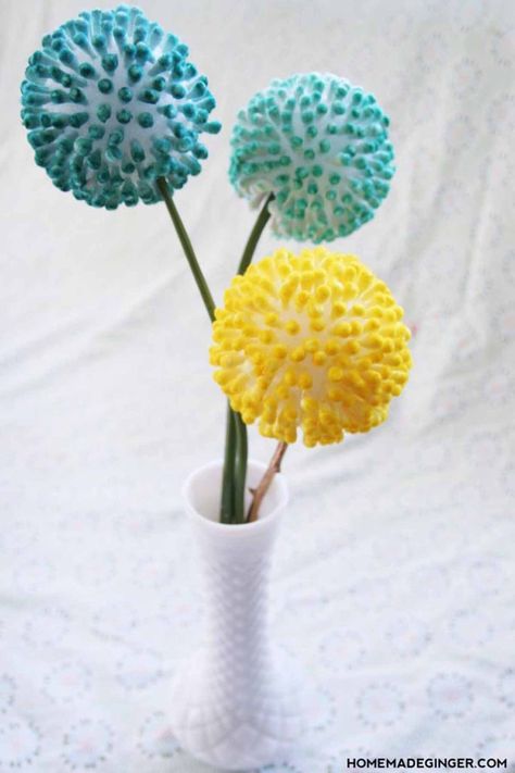 15 Dollar-Store Crafts That Double As Easter Decor Cheap Easter Decorations, Dollar Store Gifts, Easter Crafts Dollar Store, Diy Crafts For Girls, Easy Easter Crafts, Easy Arts And Crafts, Easter Crafts Diy, Q Tip, Country Crafts