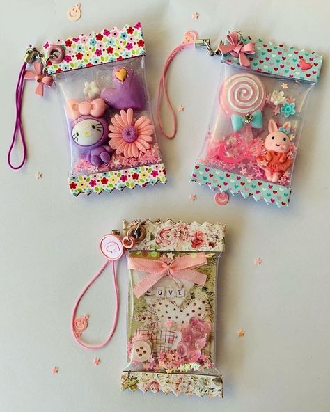 Paper Crafts For Boyfriend, Crafts For Boyfriend, Scrapbooking Techniques, Sewing Projects For Kids, Crafts Hacks, Diy Keychain, Hand Embroidery Designs, Paper Craft Projects, Cute Crafts