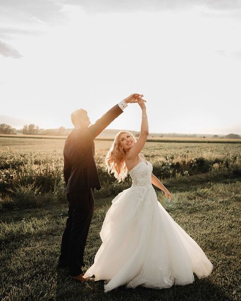 Cloudy Wedding, Wedding Photography Editing, Couples Wedding, Wedding Day Inspiration, Groom Photo, Ohio Wedding, In The Beginning, Wedding Shots, Wedding Pics