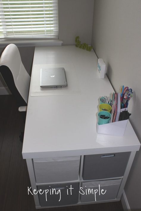 Ikea Kallax L Shape Desk, Ikea Goliat Desk, Diy Desk Cube Storage, Office Kallax Ikea, L Shape Desk Ikea Hack, Kallax Desk Combination, Diy Desk With Cube Storage, Cube Shelf Desk Diy, Diy Kallax Desk